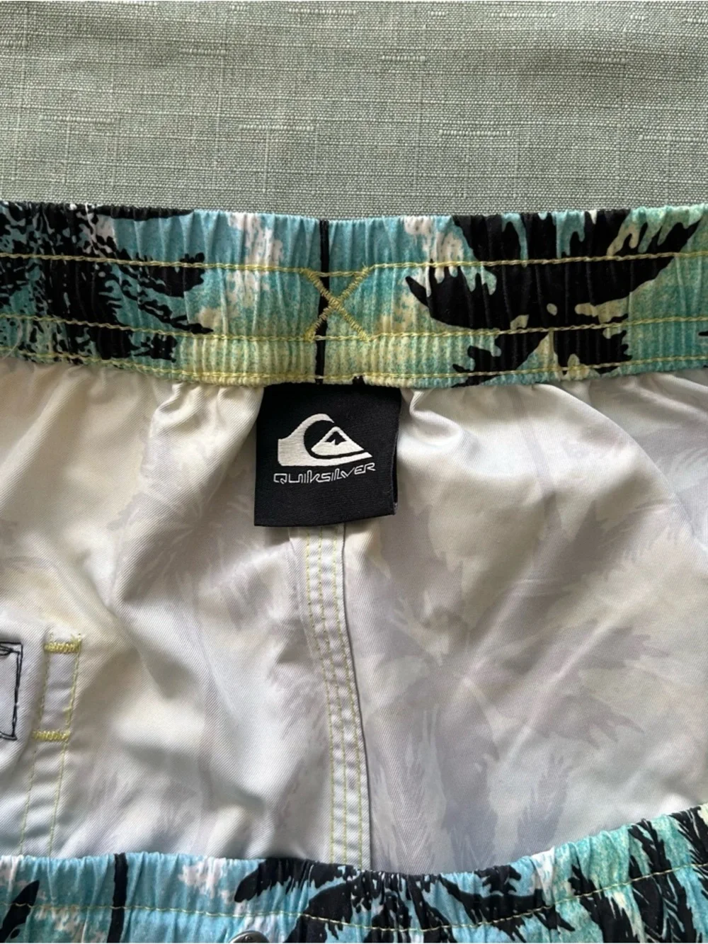 Men’s Quiksilver Black Palm Print Board Shorts